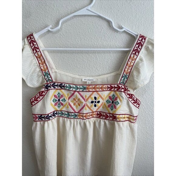 Blu Pepper Embroidered Peasant Top Colorful Details‎ Square Neckline - Picture 5 of 9